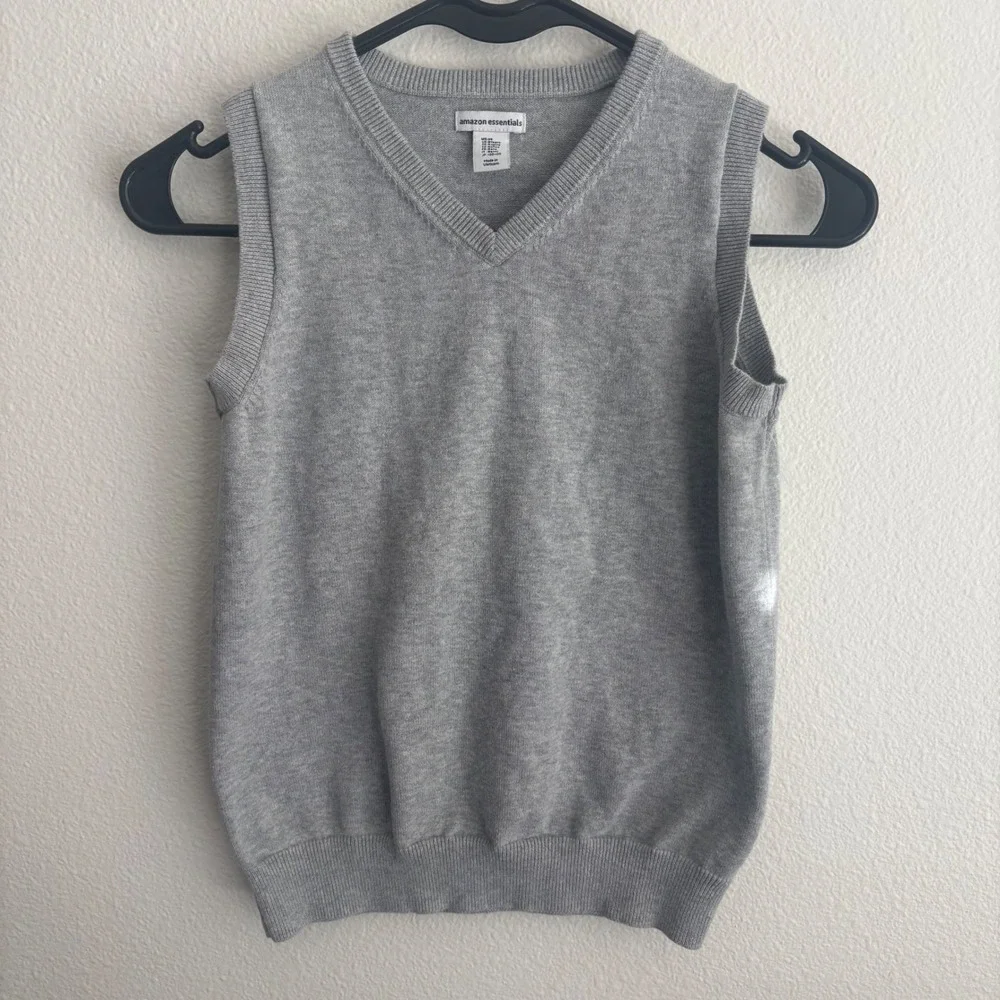 Amazon Essentials Gray V-Neck Sweater Vest Size Medium 8 100% Cotton